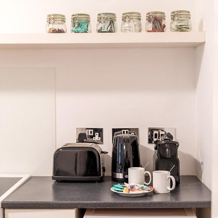 Soho & Covent Garden Apartment, Sleeps 3 London Eksteriør bilde